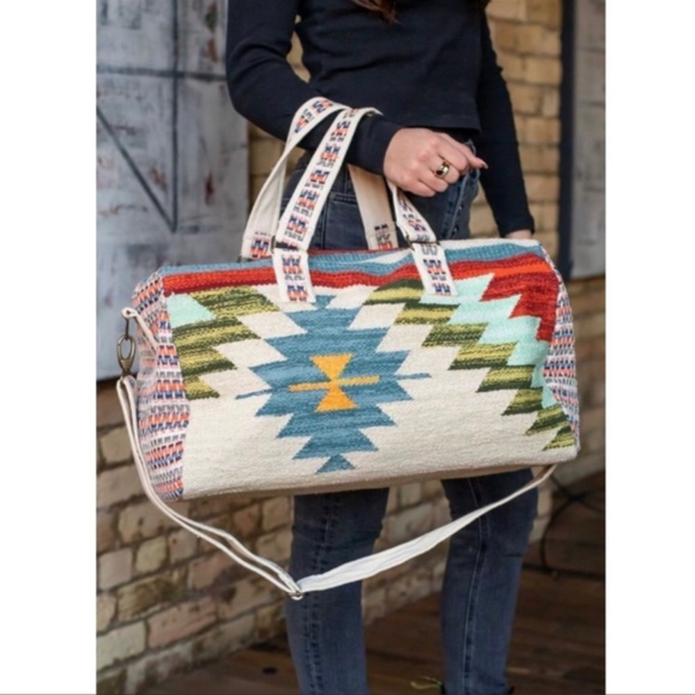 LAST ONE ☝️ The ZUMA Aztec Inspired Print Weekender